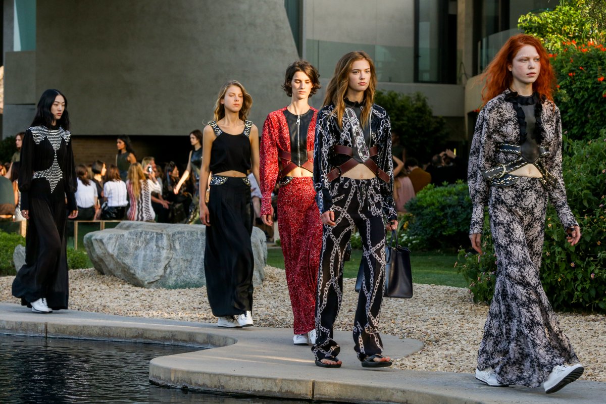 Louis Vuitton Palm Springs cruise 2015/16: show report