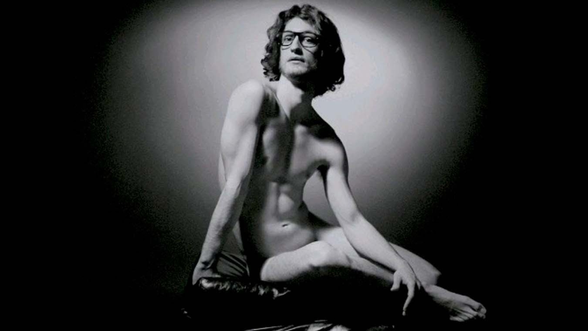 Saint Laurent poses nude for his first fragrance, Homme - Jean Loup Sieff