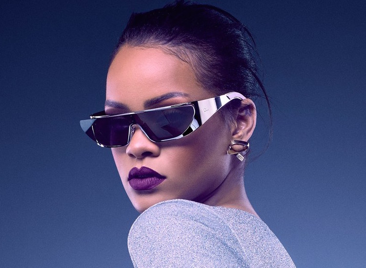 Rihanna promoting her Dior sunglasses.Photo by Jean-Baptiste Mondino.