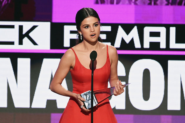 LOS ANGELES, CA - NOVEMBER 20: Singer Selena Gomez accepts the Favorite Pop/Rock Female Artist award onstage during the 2016 American Music Awards at Microsoft Theater on November 20, 2016 in Los Angeles, California. (Photo by Kevin Winter/Getty Images)