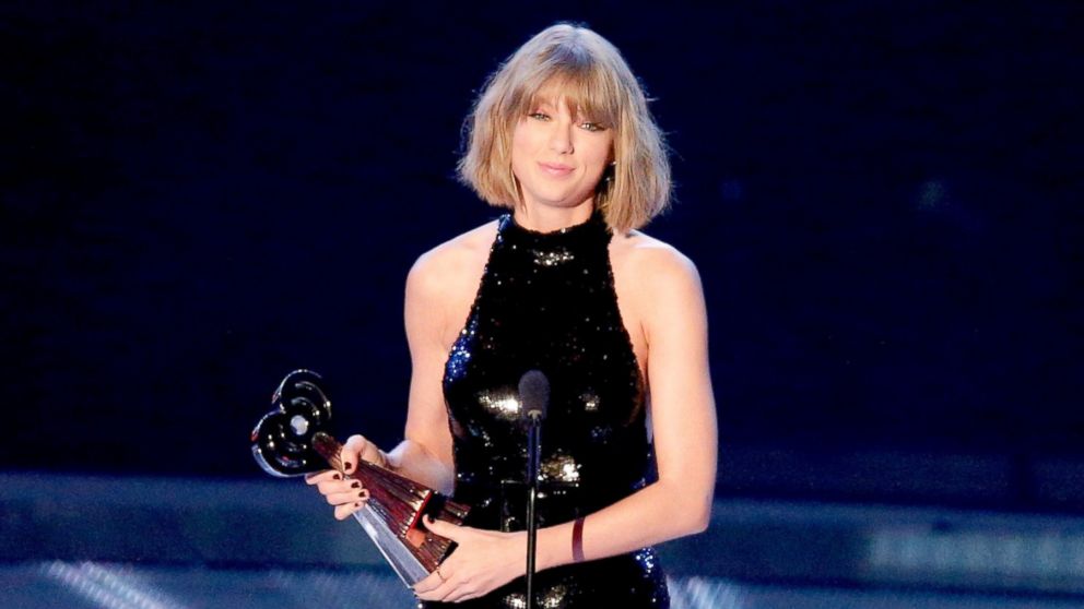 Taylor Swift, Pop Music, FIB, iHeart Radio Music Awards