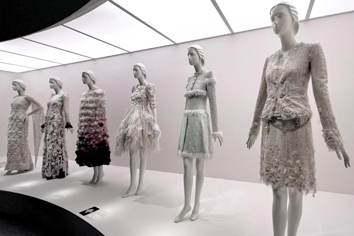 KARL LAGERFELD: A LINE OF BEAUTY SHOWCASE AT THE COSTUME